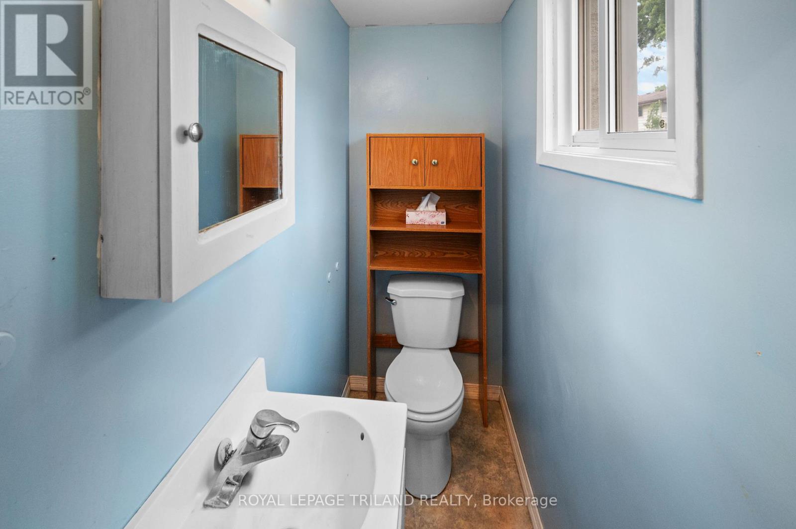 59 Augusta Crescent, London South (South X), Ontario  N6E 2C9 - Photo 8 - X12219229