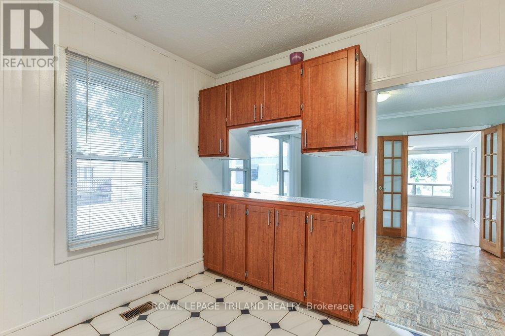10 Linwood Street, London East (East C), Ontario  N5Y 1W2 - Photo 10 - X12219284