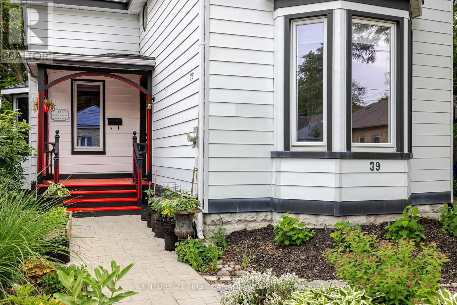39 Miles Street, London East (East F), Ontario  N5Y 2T7 - Photo 3 - X12219313