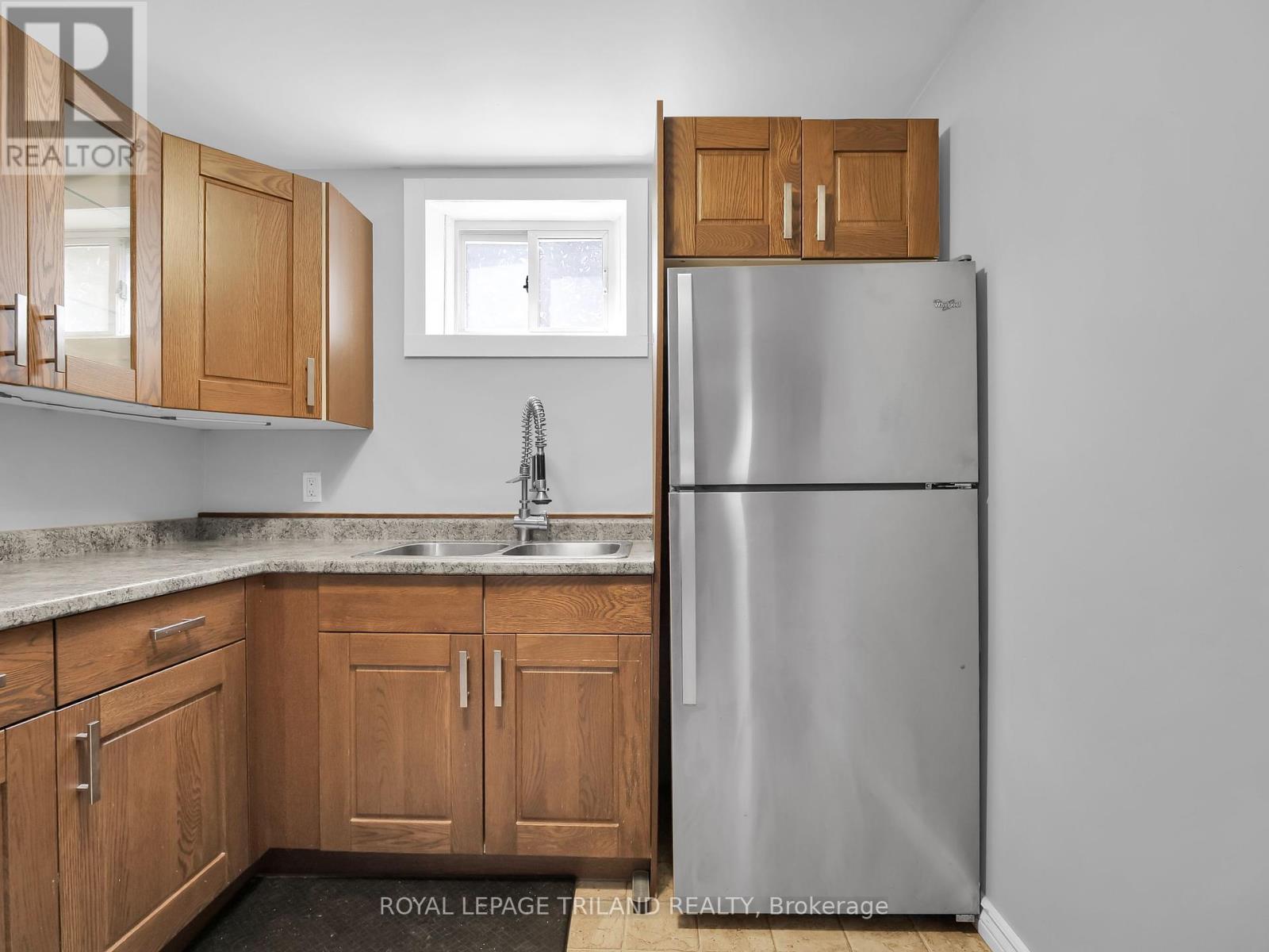 2 - 35 Miles Street, London East (East F), Ontario  N5Y 2T7 - Photo 3 - X12219351