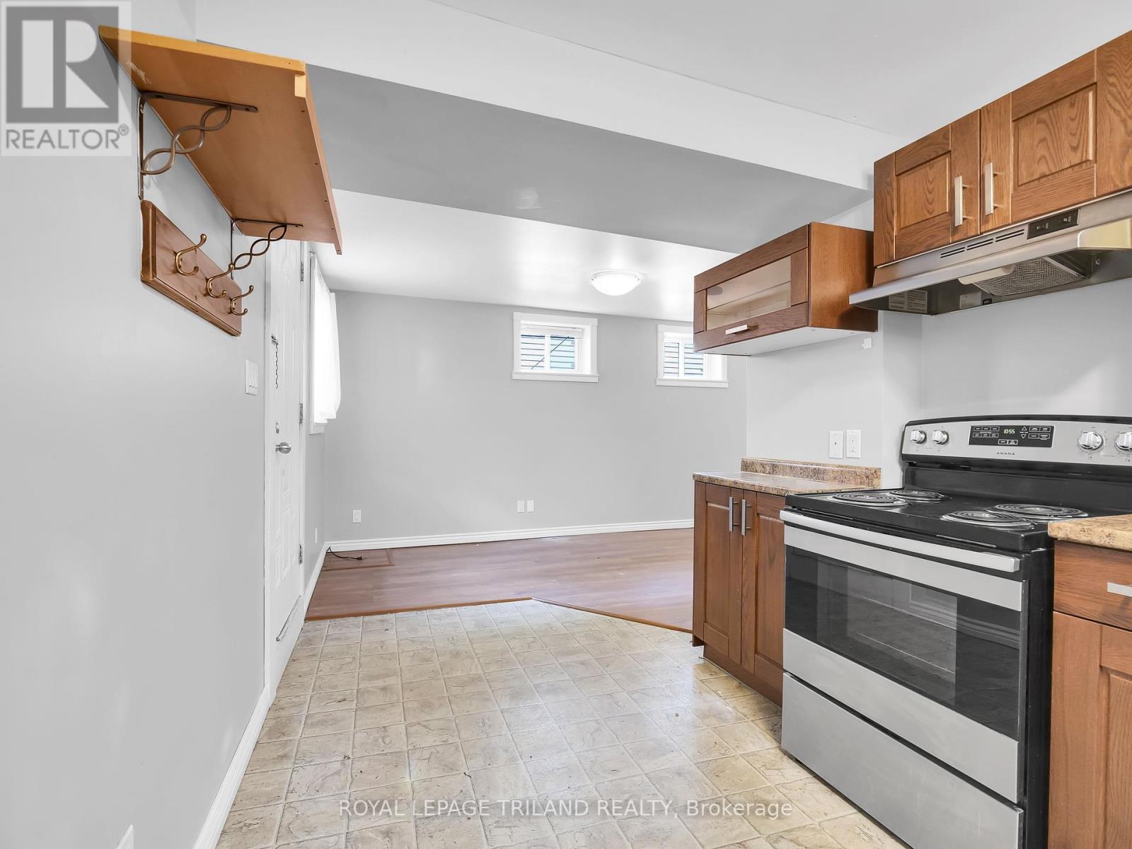 2 - 35 Miles Street, London East (East F), Ontario  N5Y 2T7 - Photo 4 - X12219351