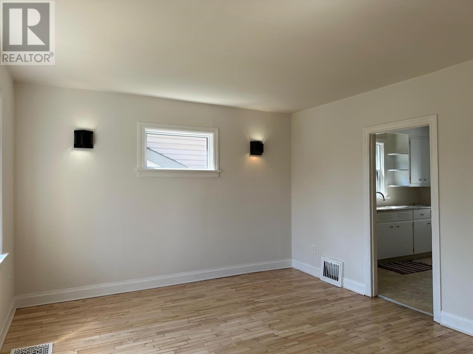 340 Hill St S, Thunder Bay, Ontario  P7B 3V8 - Photo 2 - TB251670