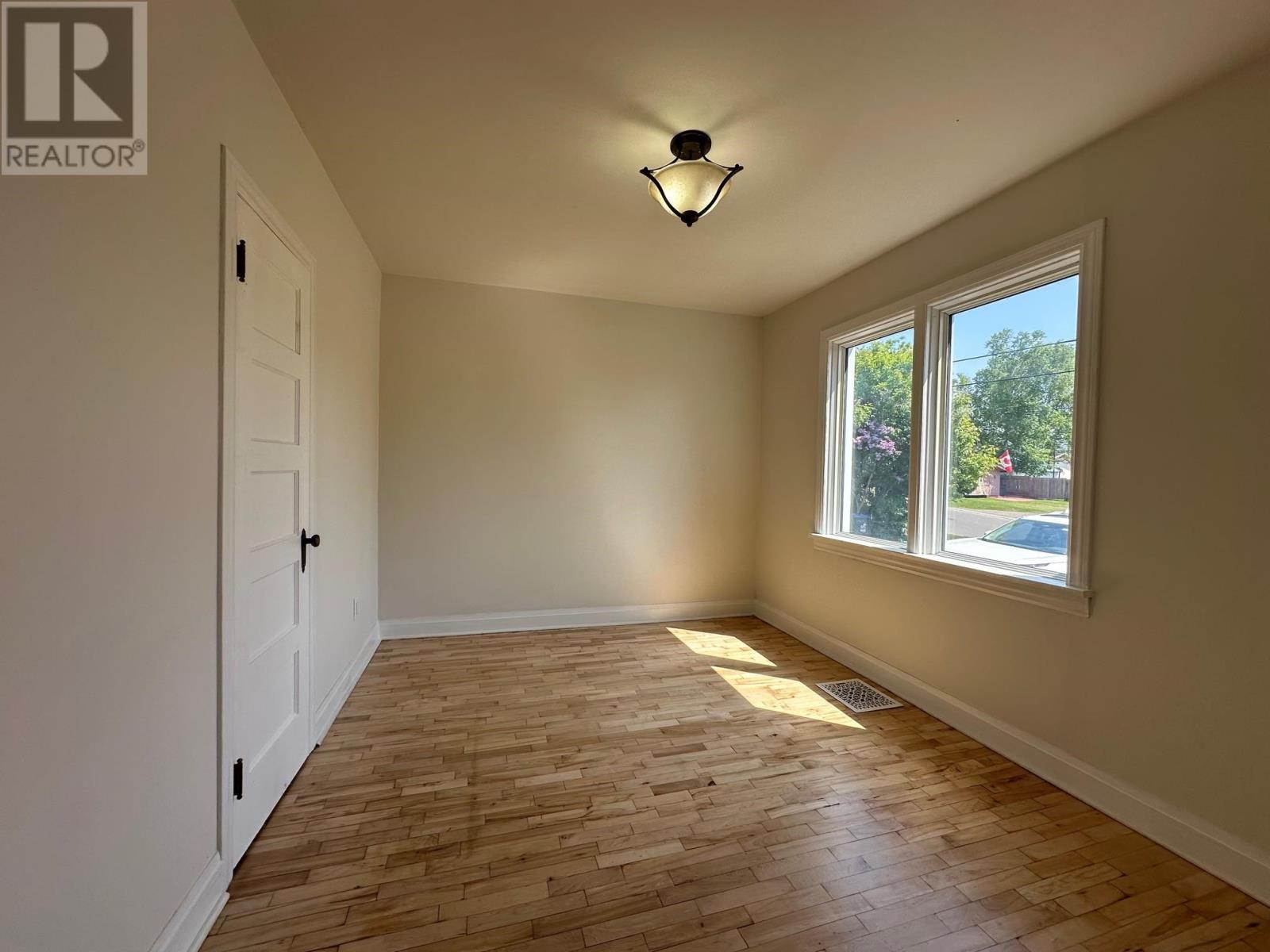 340 Hill St S, Thunder Bay, Ontario  P7B 3V8 - Photo 9 - TB251670