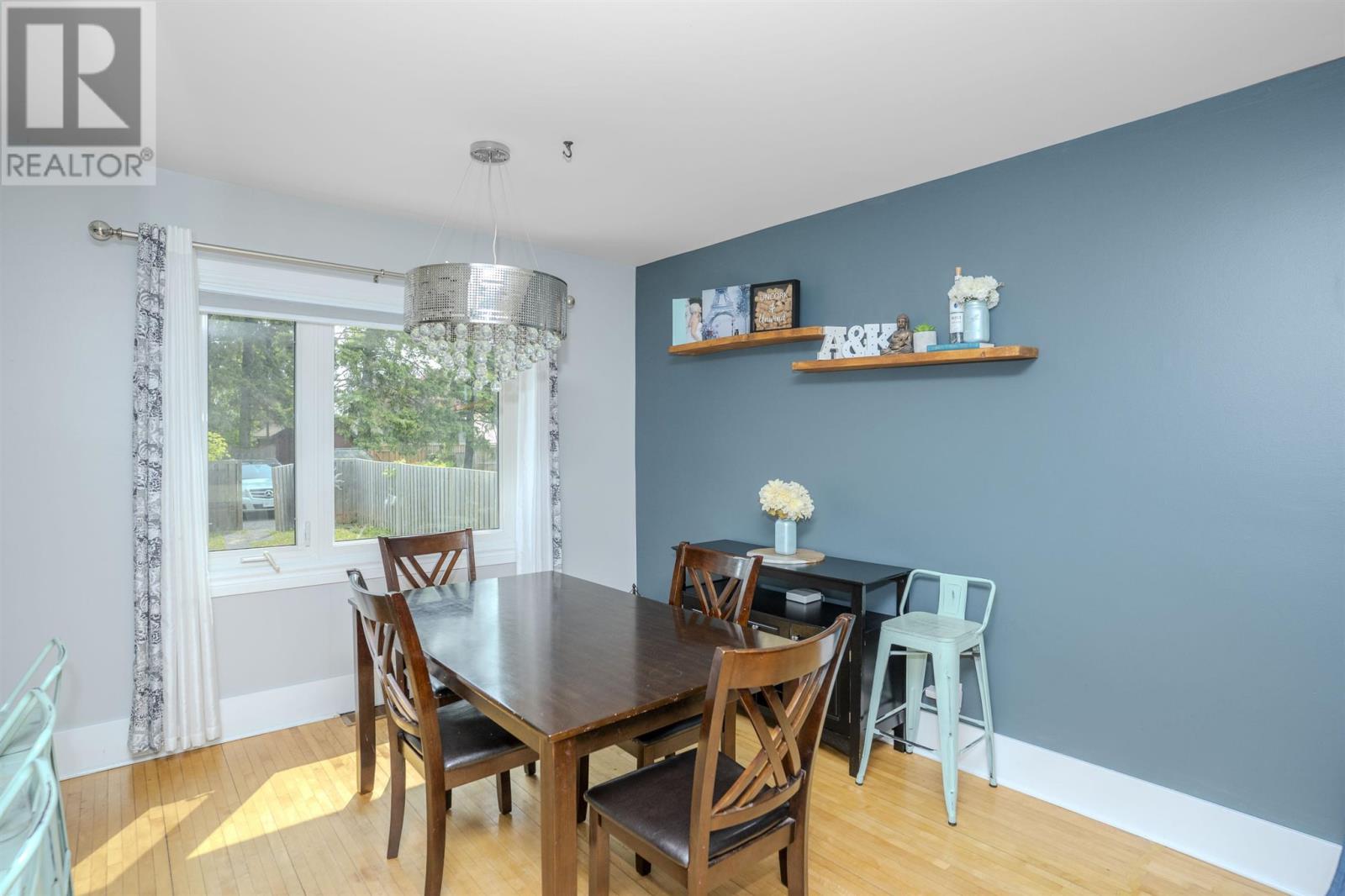 Property at 257 College ST image 4