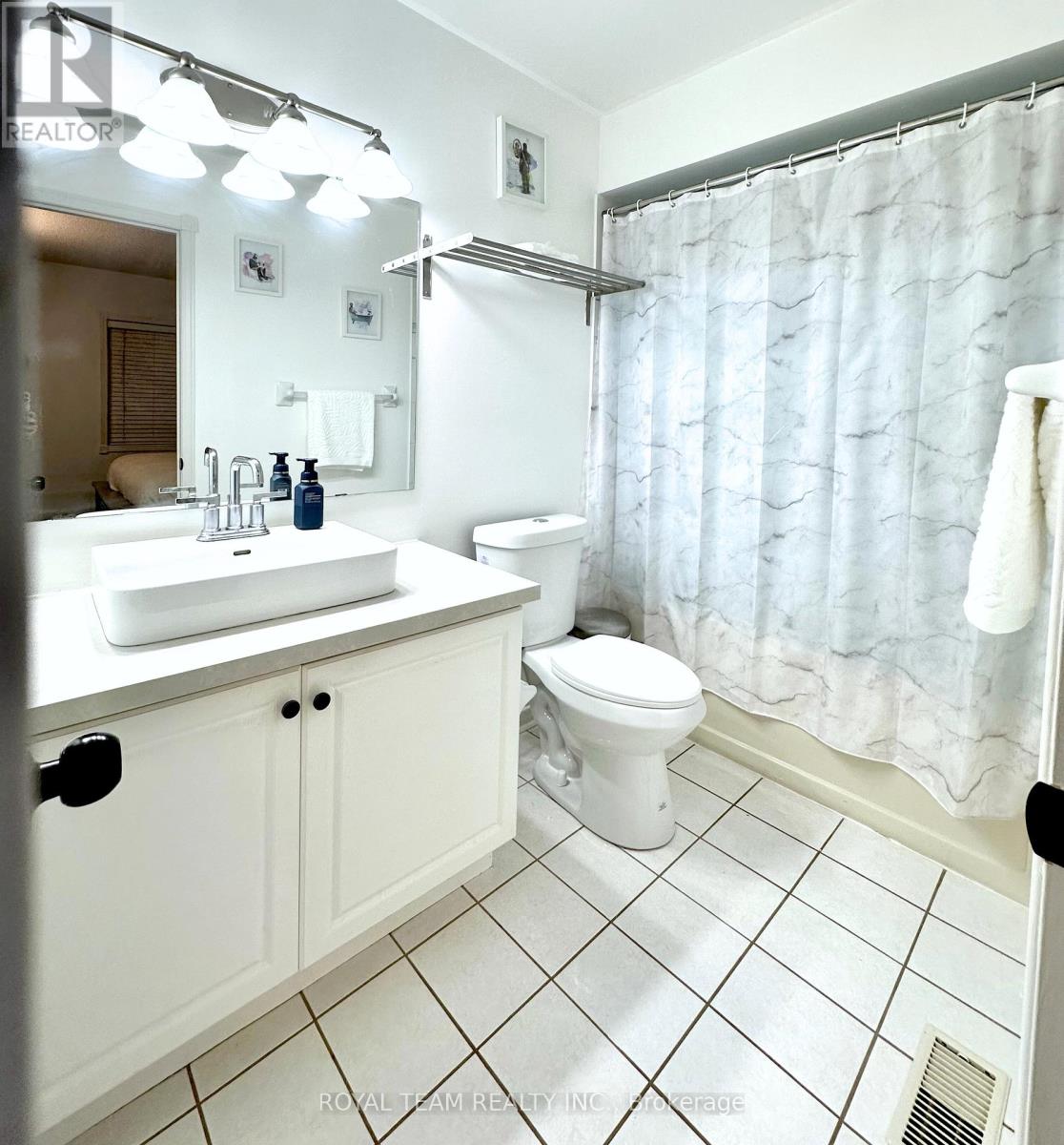 12 Crittenden Drive, Georgina, Ontario  L4P 4E7 - Photo 25 - N12182162