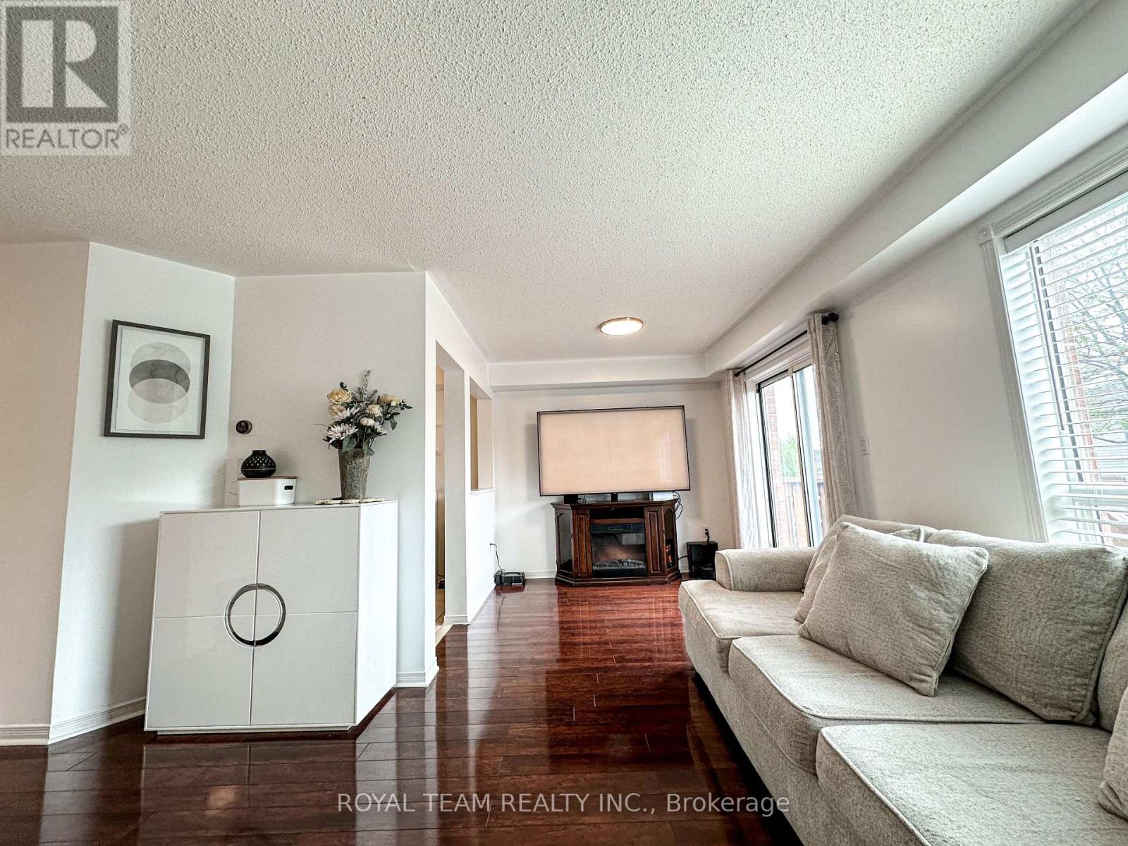 12 Crittenden Drive, Georgina, Ontario  L4P 4E7 - Photo 16 - N12182162