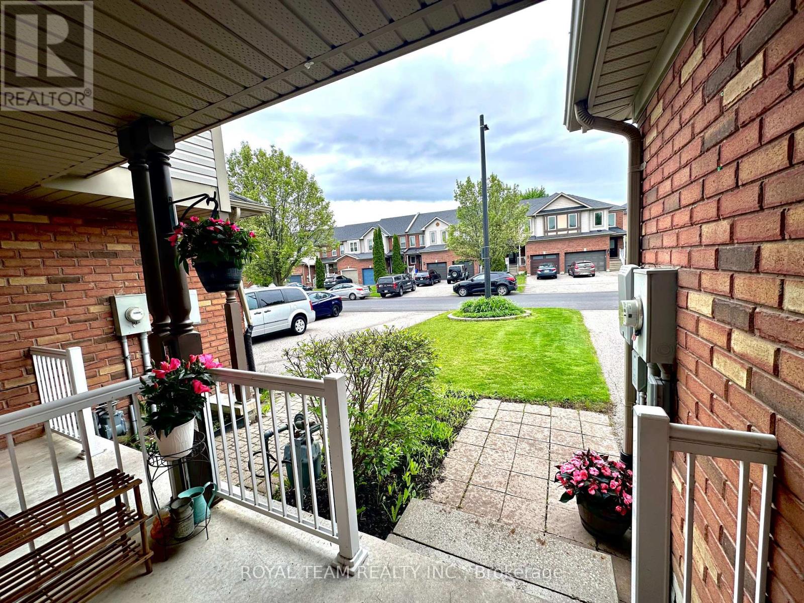 12 Crittenden Drive, Georgina, Ontario  L4P 4E7 - Photo 4 - N12182162