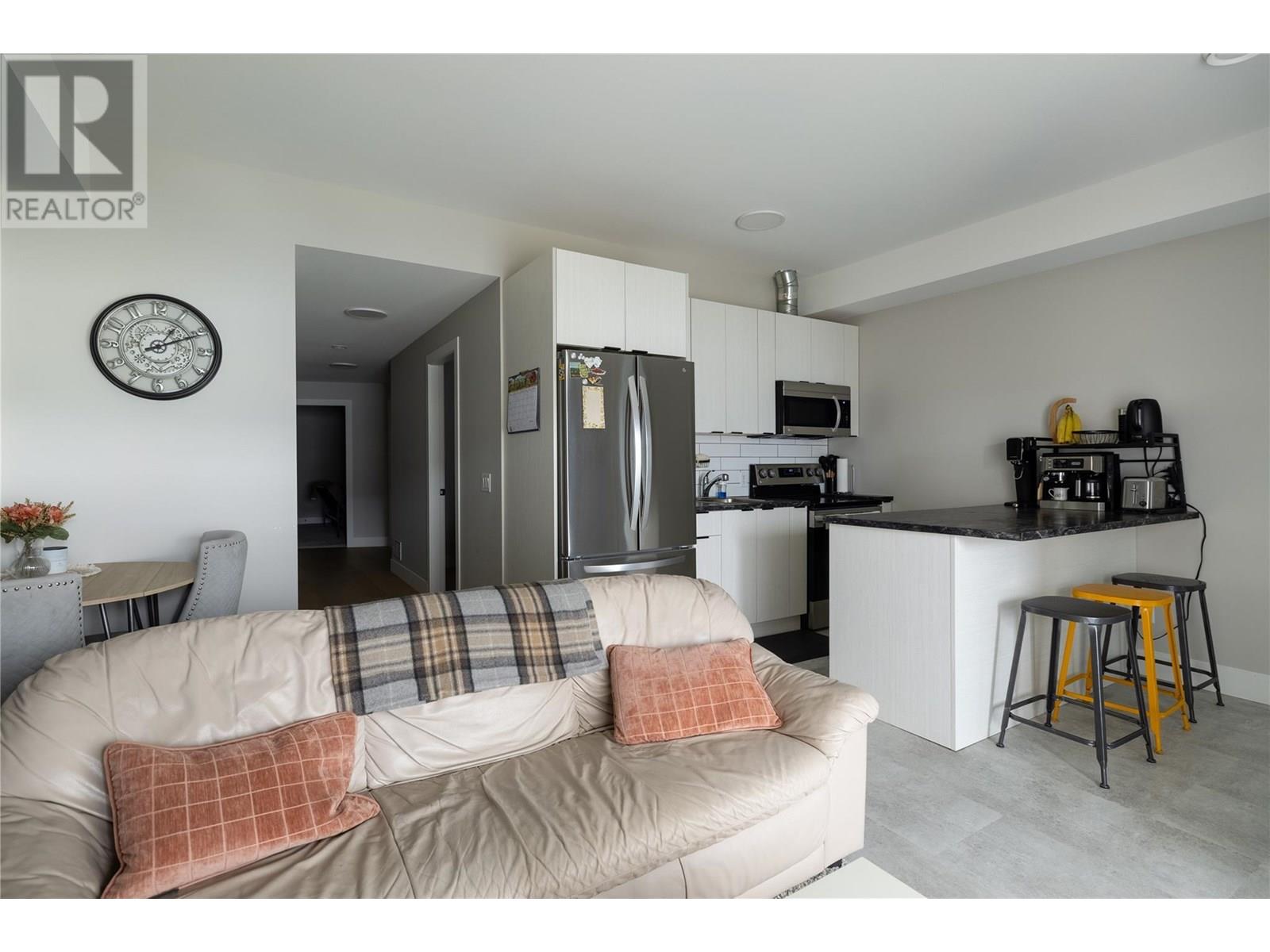 Property at 7476 Tronson Road image 4