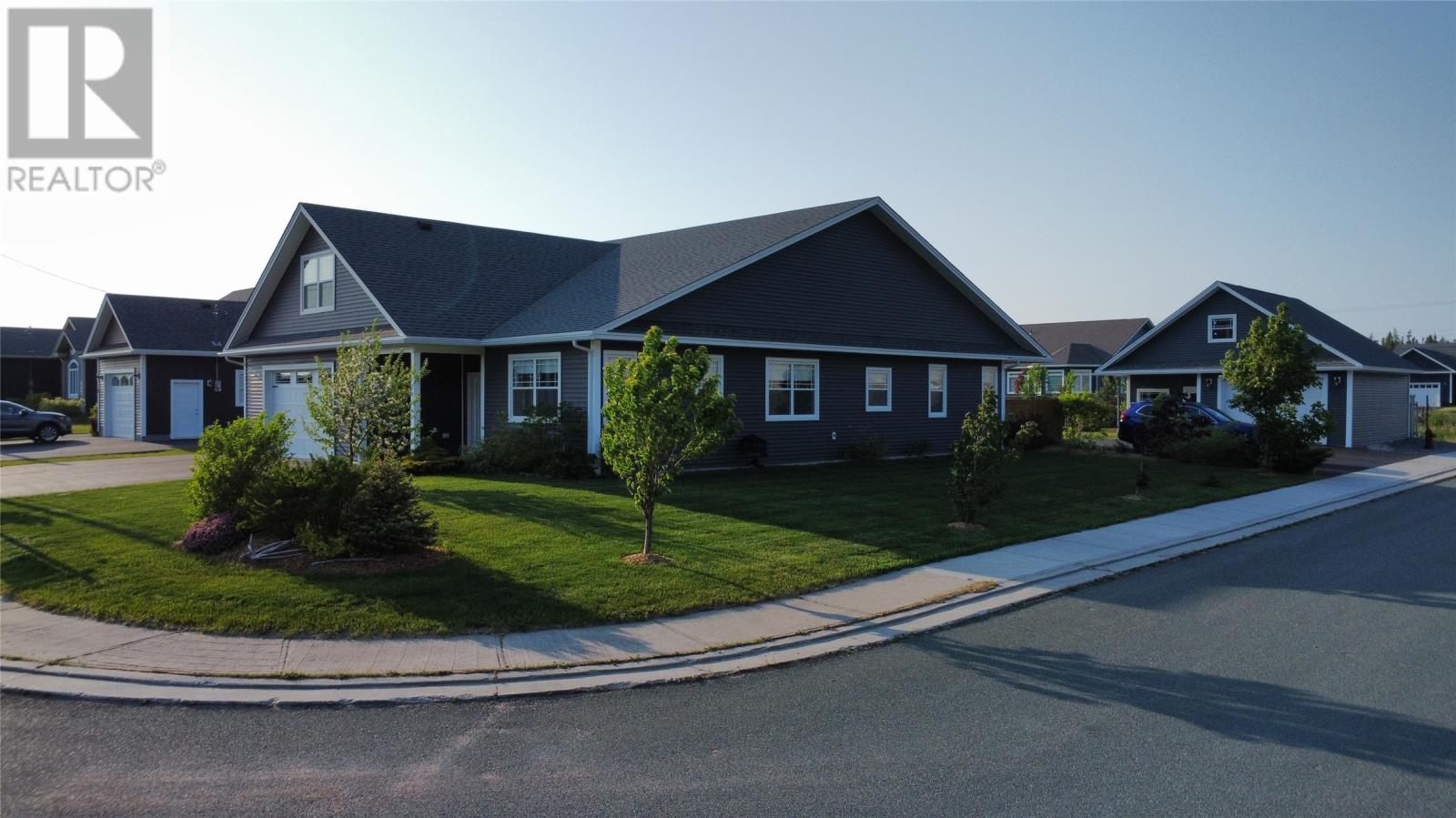 Property at 9 Summit Drive image 2