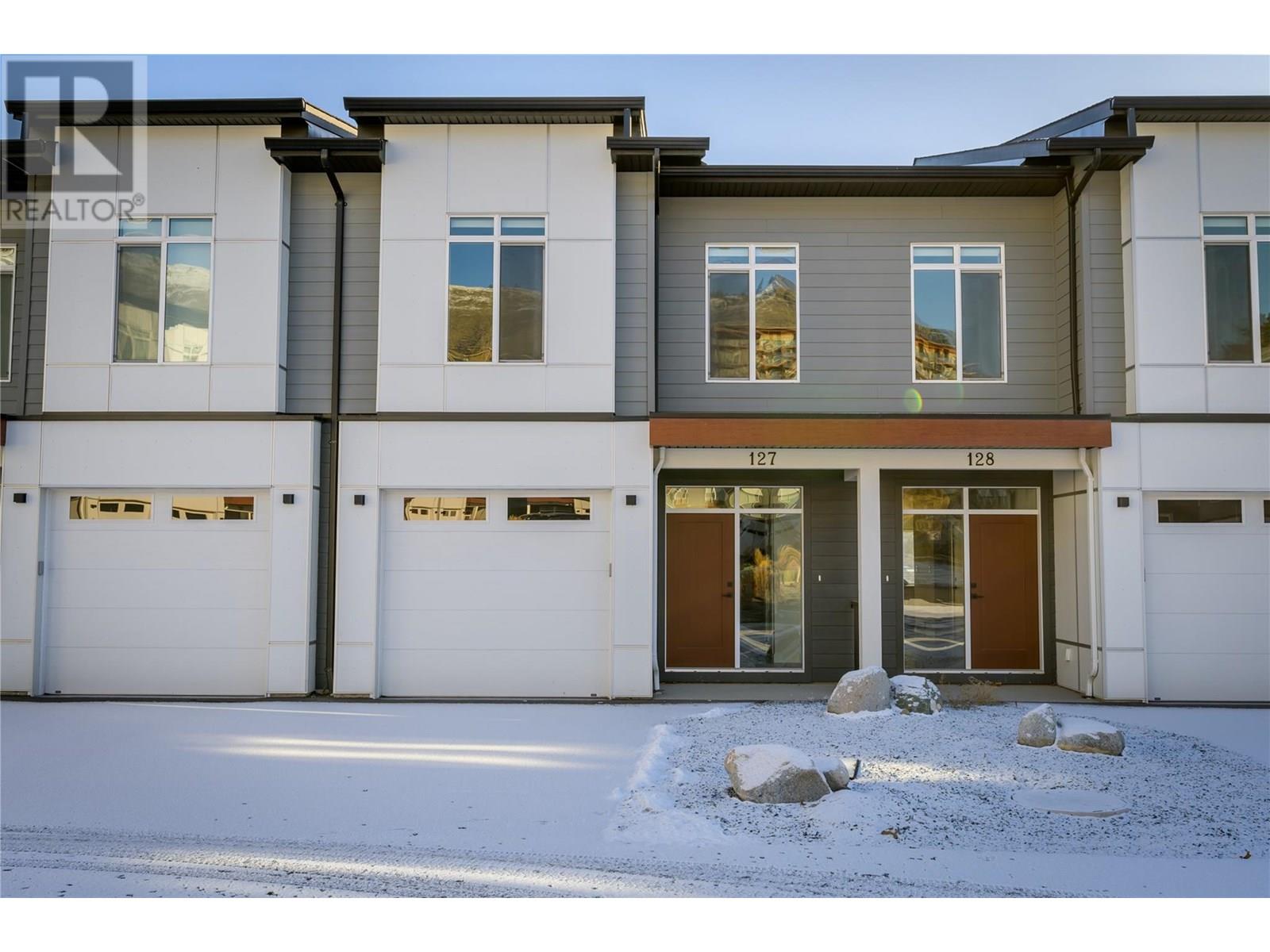 127 River Gate Drive, Kamloops, British Columbia  V2H 0E4 - Photo 1 - 10333025