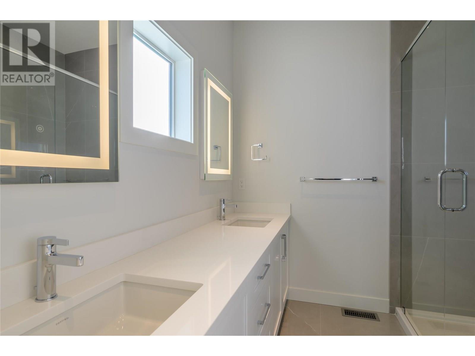 127 River Gate Drive, Kamloops, British Columbia  V2H 0E4 - Photo 11 - 10333025