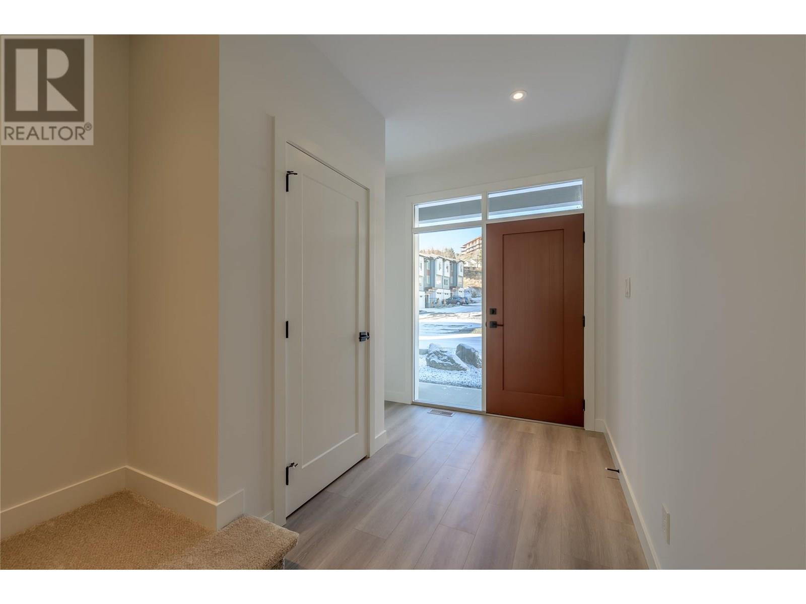 127 River Gate Drive, Kamloops, British Columbia  V2H 0E4 - Photo 21 - 10333025