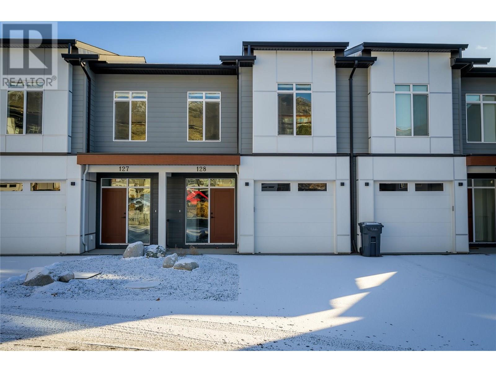 128 River Gate Drive, Kamloops, British Columbia  V2H 0E4 - Photo 1 - 10333050