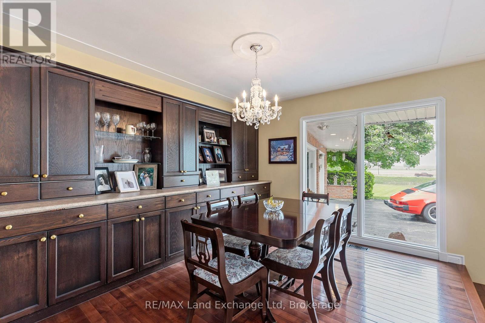 14519 Elginfield Road, Middlesex Centre, Ontario N0M 2J0 - Photo 10 - X12202620