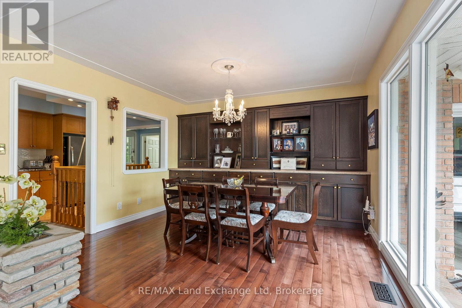 14519 Elginfield Road, Middlesex Centre, Ontario N0M 2J0 - Photo 11 - X12202620