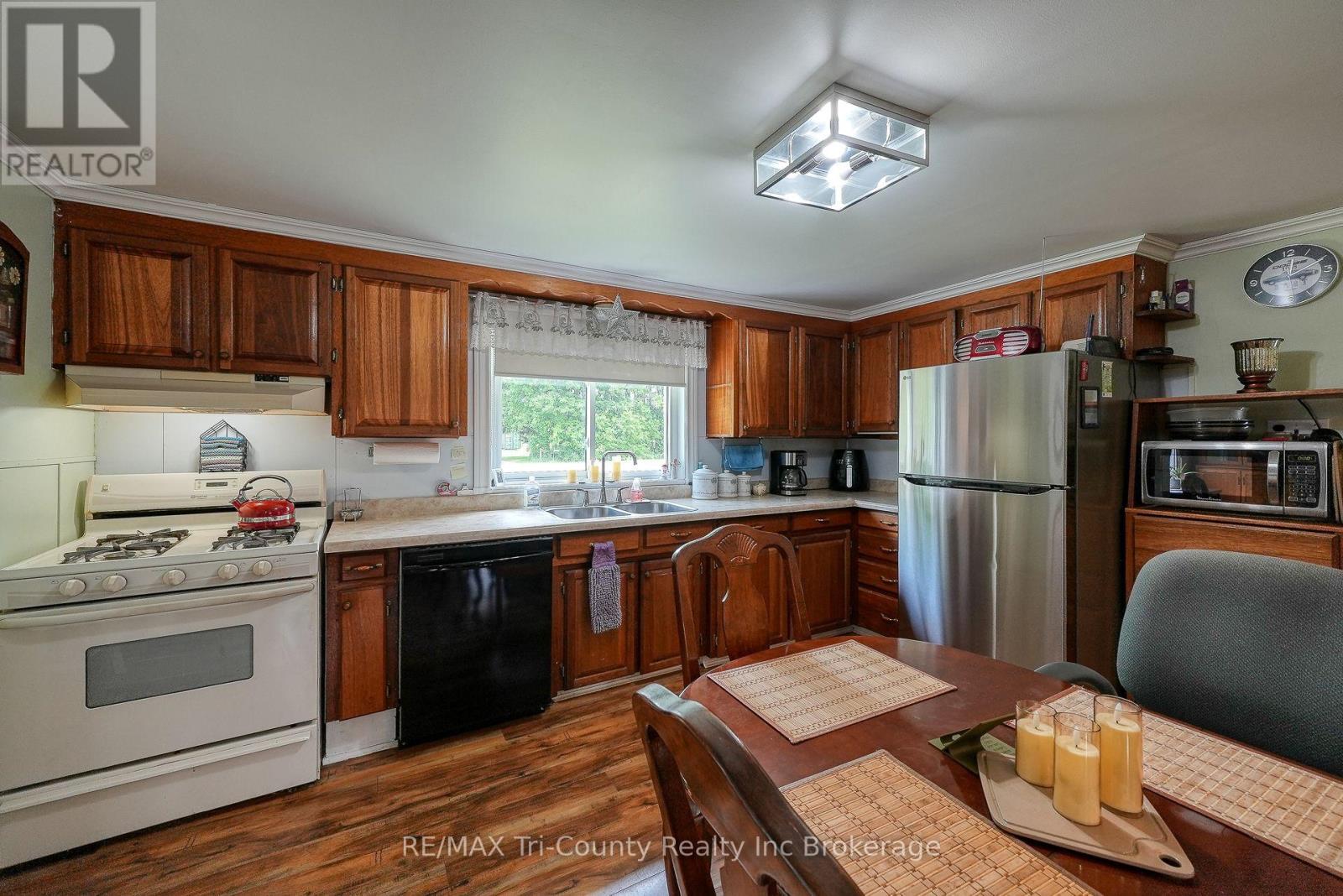 985 Norfolk County 28 Road, Norfolk, Ontario  N0E 1G0 - Photo 15 - X12219361