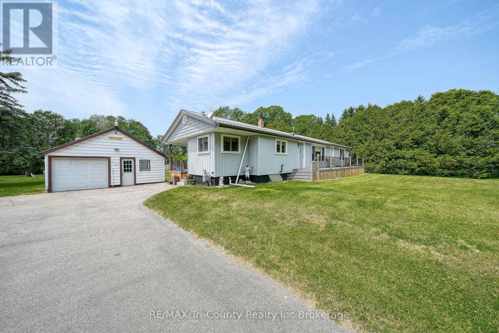 985 Norfolk County 28 Road, Norfolk, Ontario  N0E 1G0 - Photo 7 - X12219361
