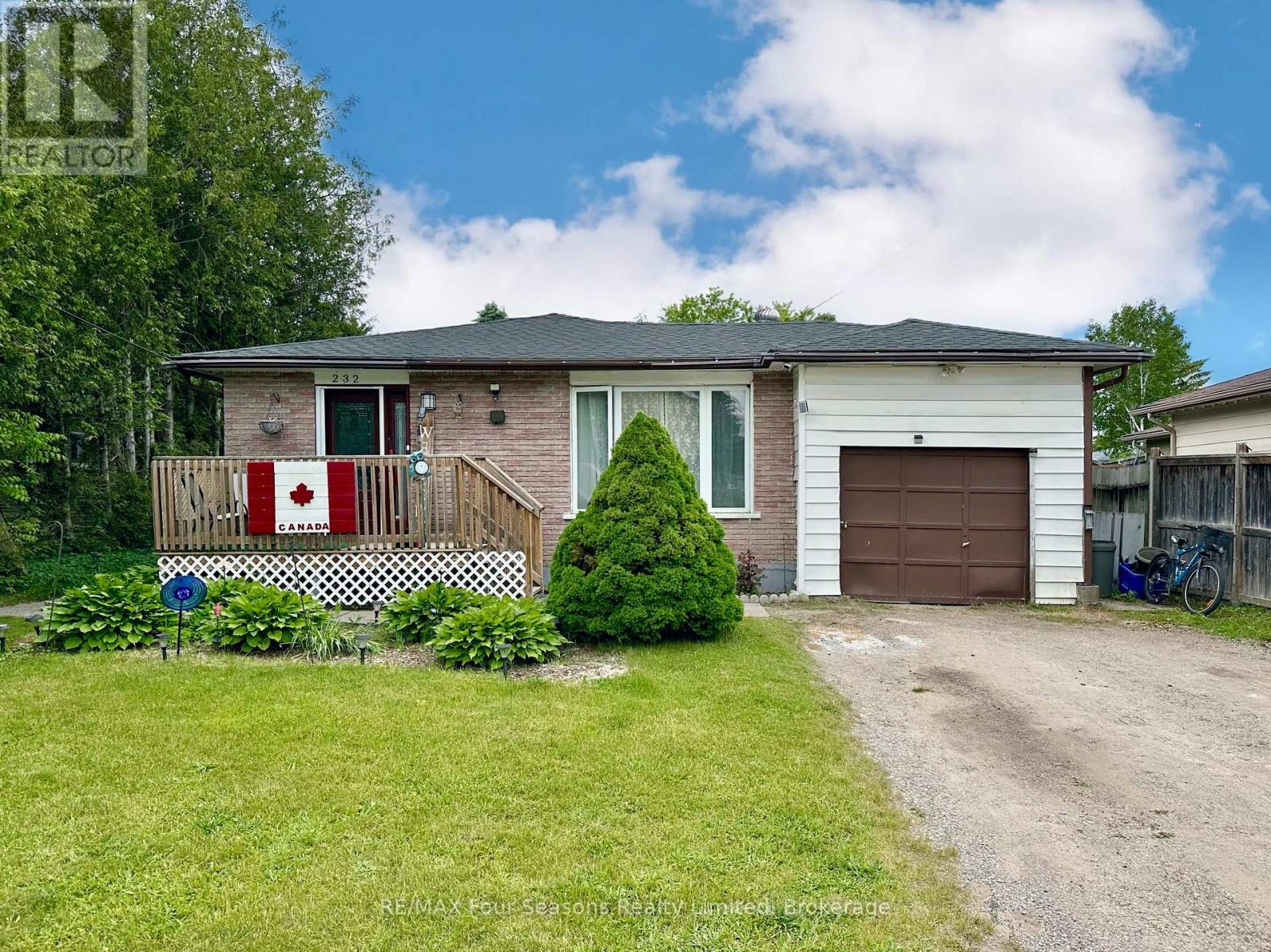 232 East Street, Clearview (Stayner), Ontario  L0M 1S0 - Photo 4 - S12219270