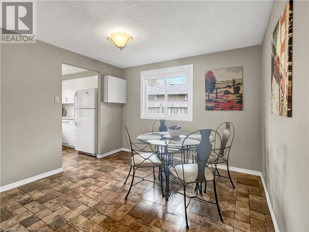 267 Kingswood Drive, Kitchener, Ontario  N2E 1S1 - Photo 12 - 40732833