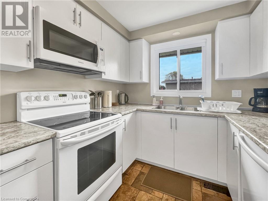 267 Kingswood Drive, Kitchener, Ontario  N2E 1S1 - Photo 14 - 40732833