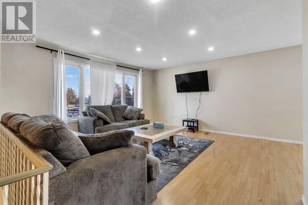Property at 348 Penworth Way SE image 4