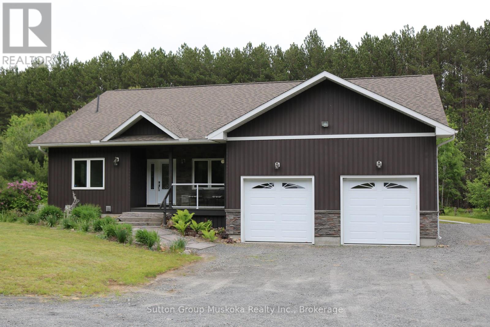 393 SKYHILLS ROAD, Huntsville, Ontario