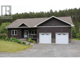 393 SKYHILLS ROAD, Huntsville, Ontario