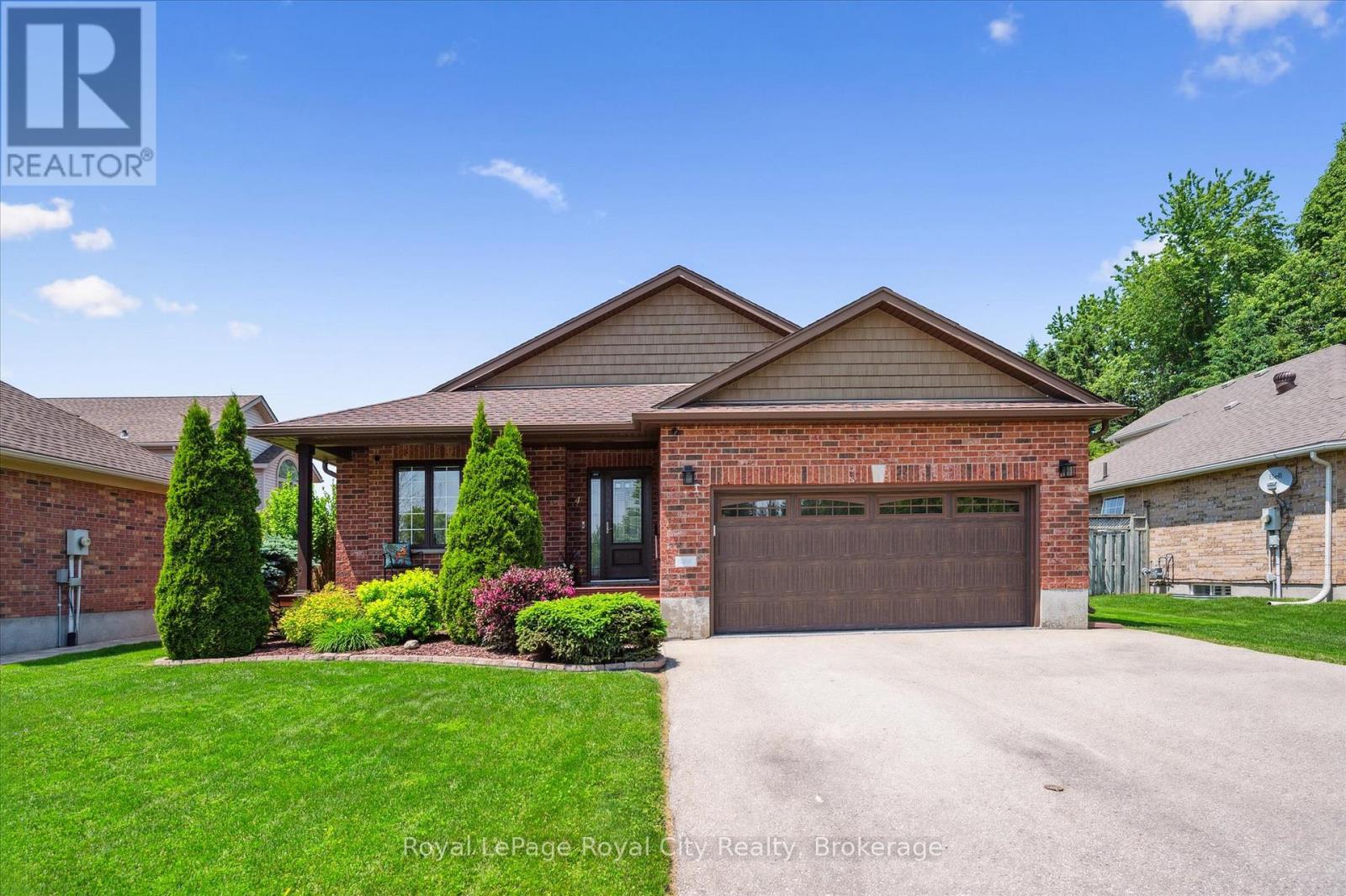 4 CLARKE STREET, Centre Wellington, Ontario