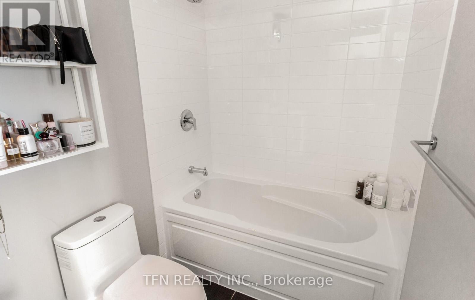 3510 - 20 Shore Breeze Drive, Toronto, Ontario  M8V 0C7 - Photo 11 - W12206826