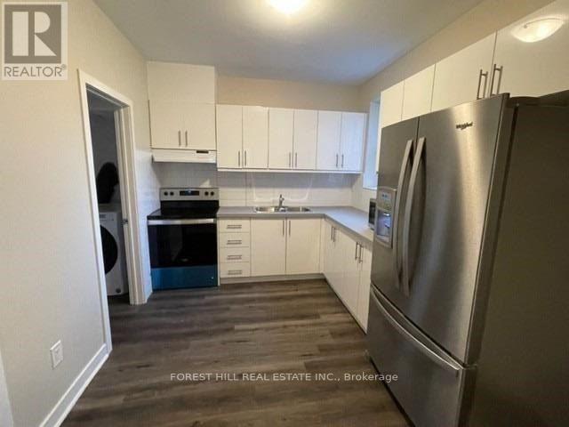 Main - 68 Davisville Avenue, Toronto, Ontario  M4S 1E8 - Photo 3 - C12219230