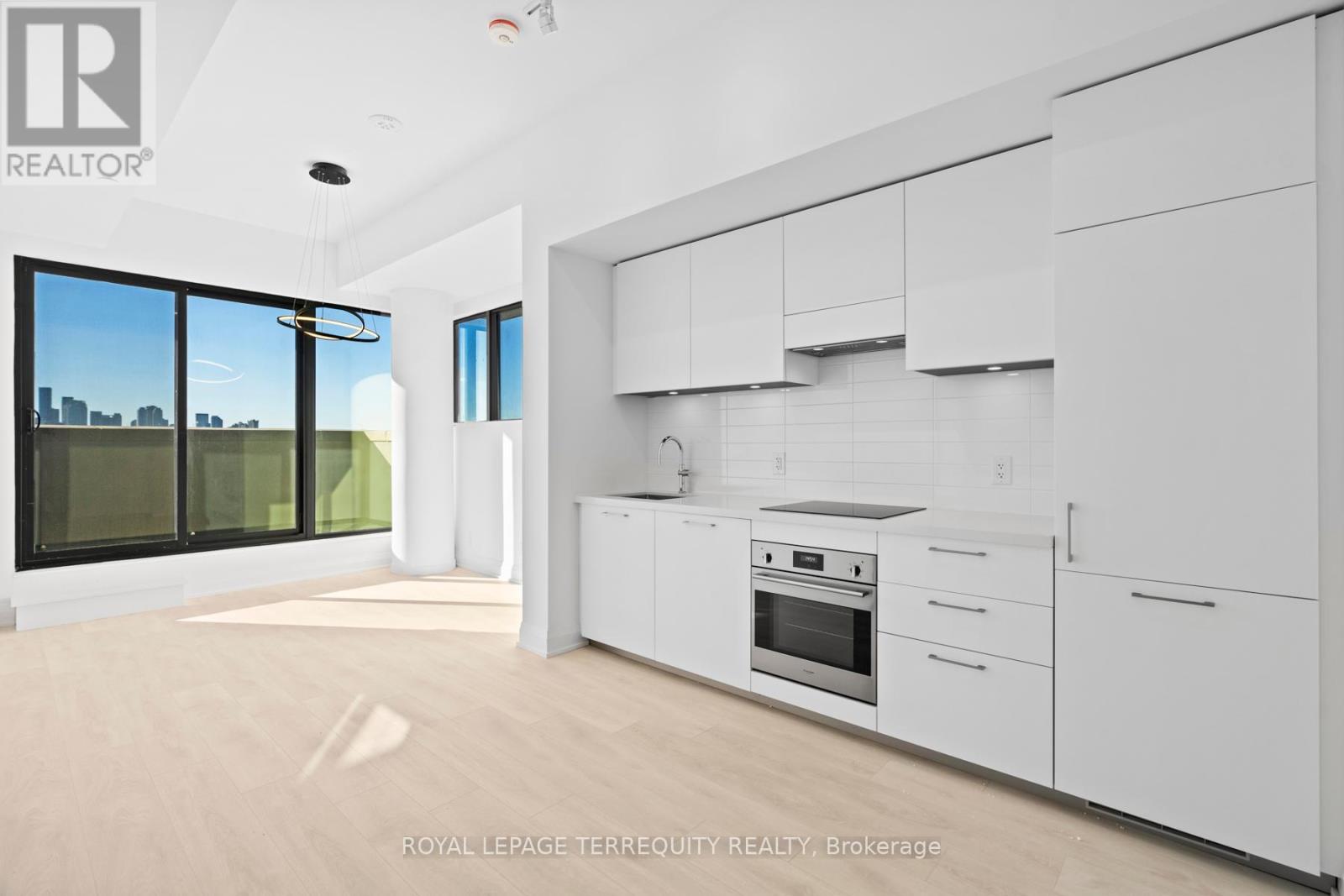 707 - 33 FREDERICK TODD WAY, Toronto, Ontario