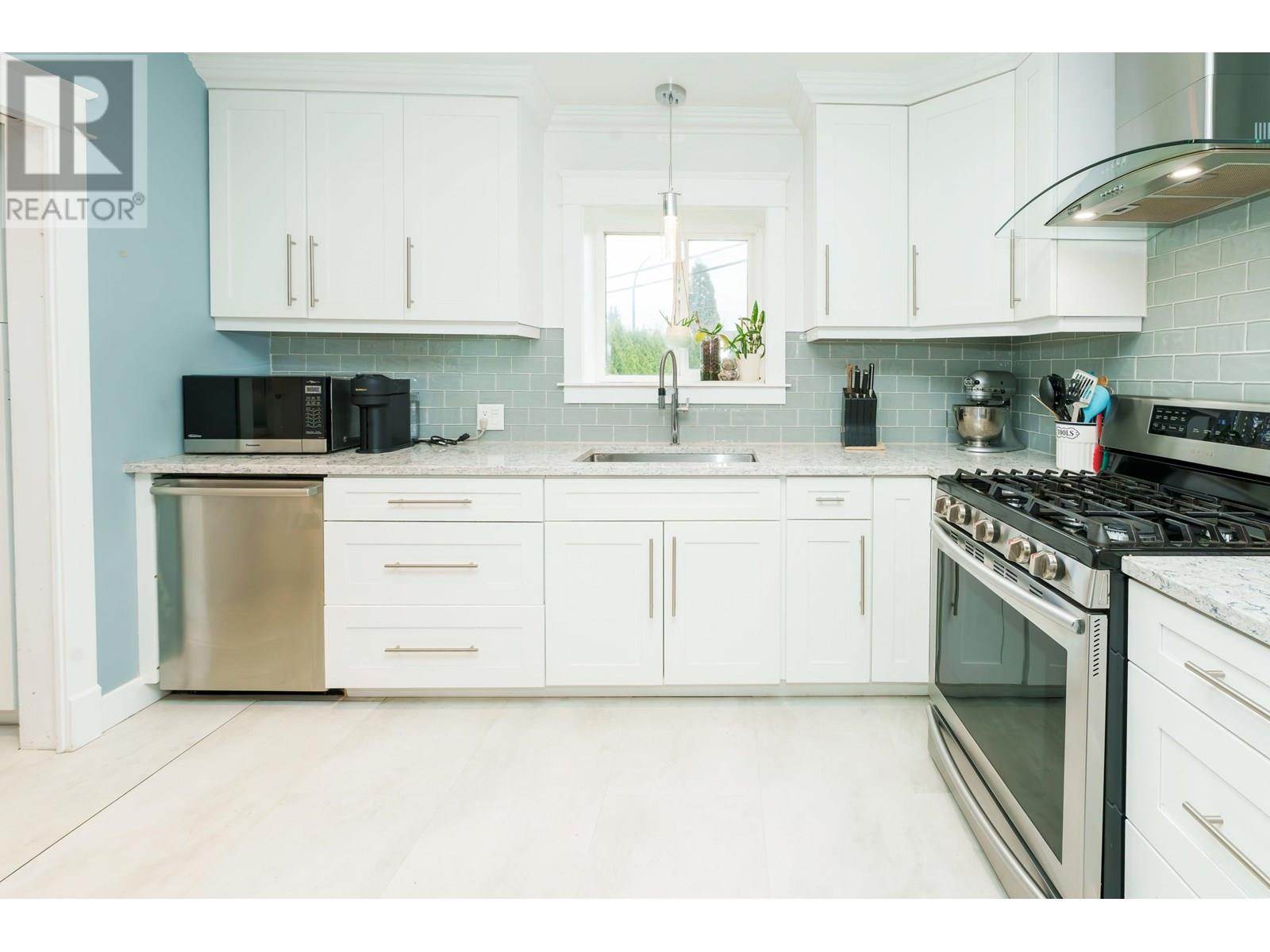 Property at 11943 232 STREET image 4