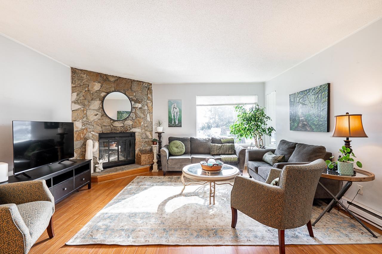 Property at 6021 194A AVENUE image 3