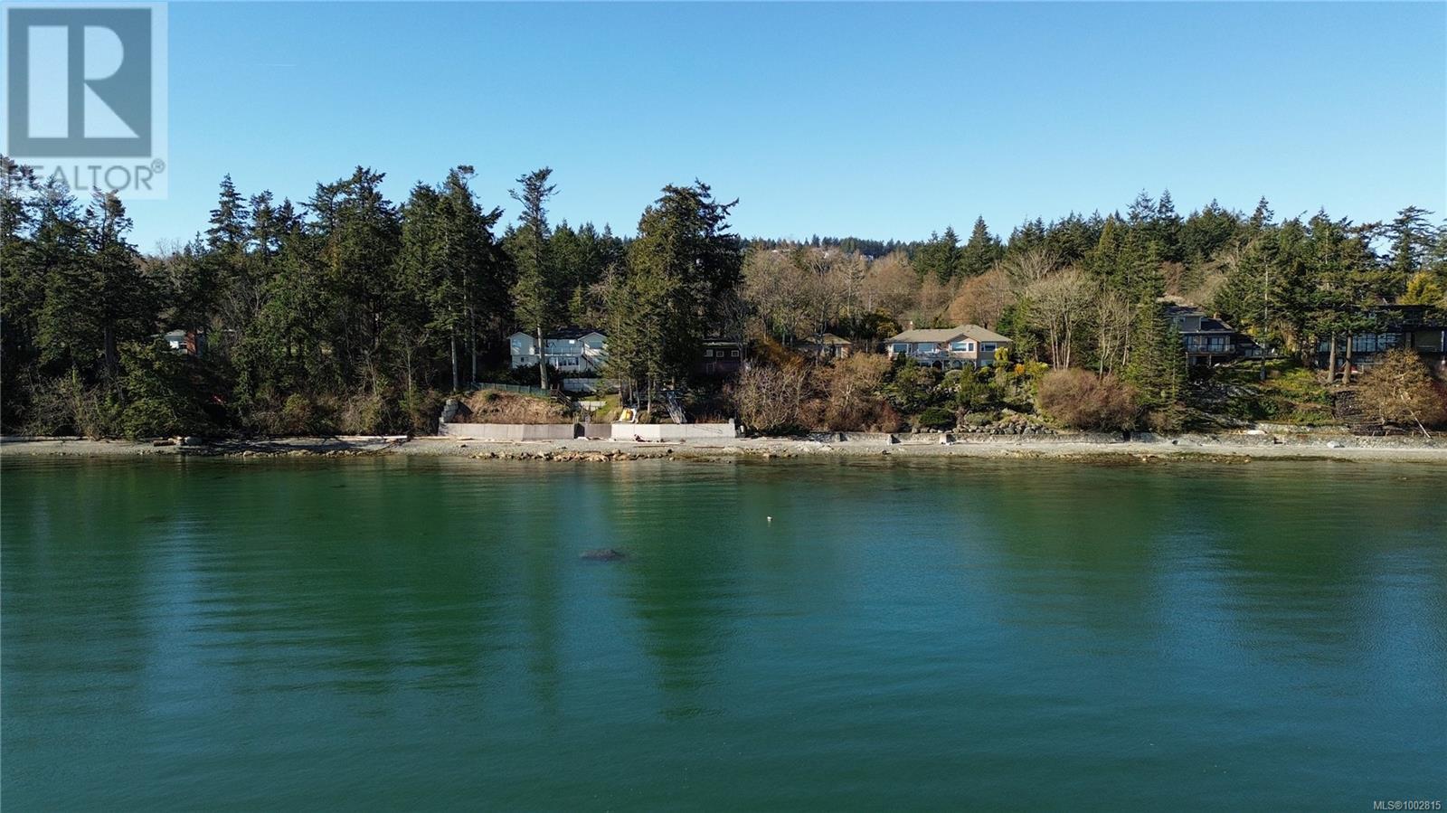 9005 Lochside Dr, North Saanich, British Columbia