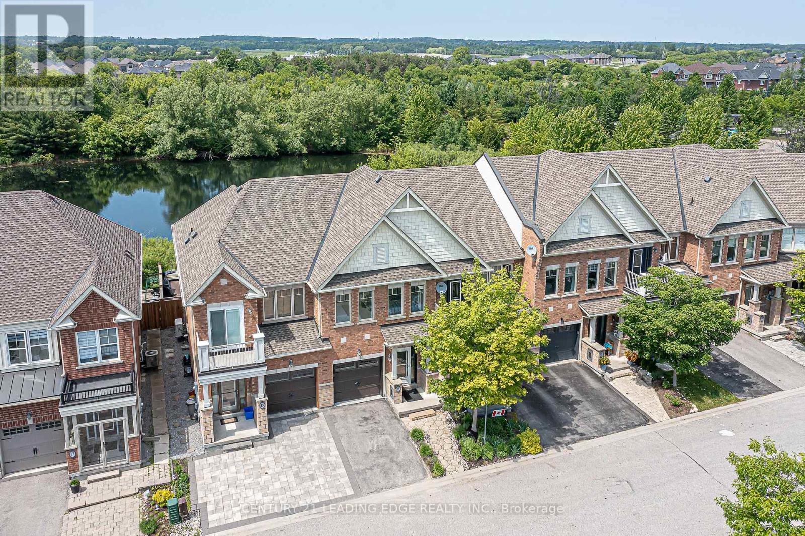 Property at 13 LODESTONE LANE image 2