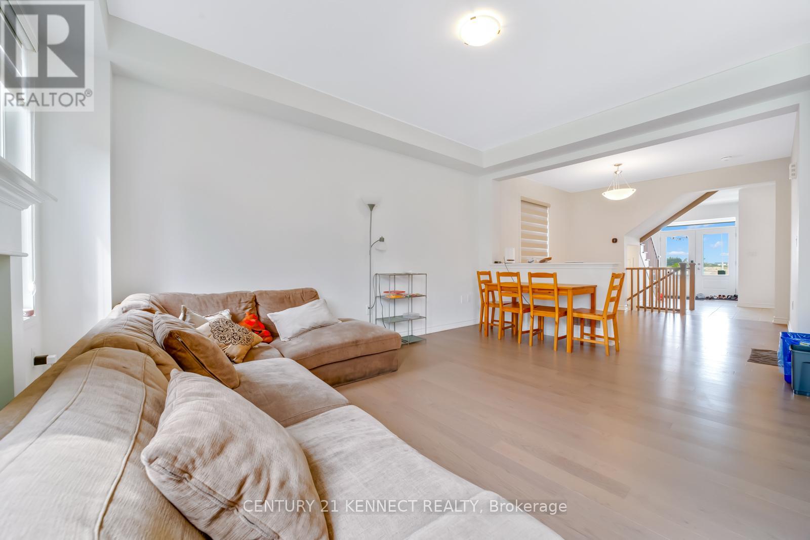 390 Madelaine Drive, Barrie, Ontario  L9J 0P4 - Photo 10 - S12219273