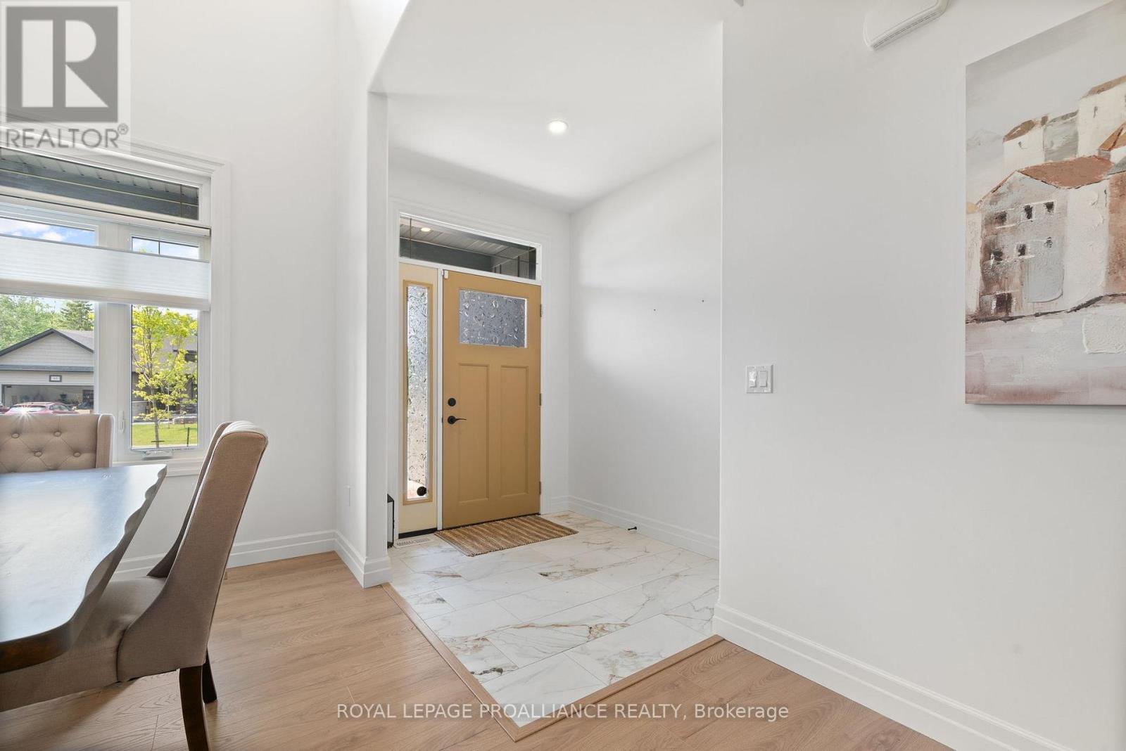 Property at 48 DEERVIEW DRIVE image 3