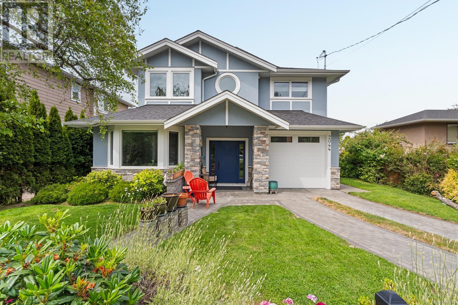 Property at 2044 Milton St image 4