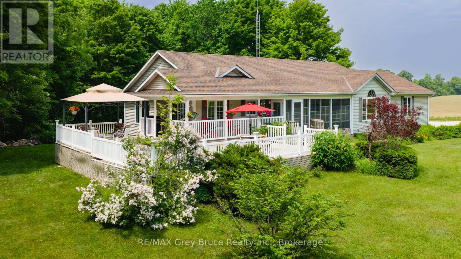 720291 20 SIDE ROAD, Chatsworth, Ontario