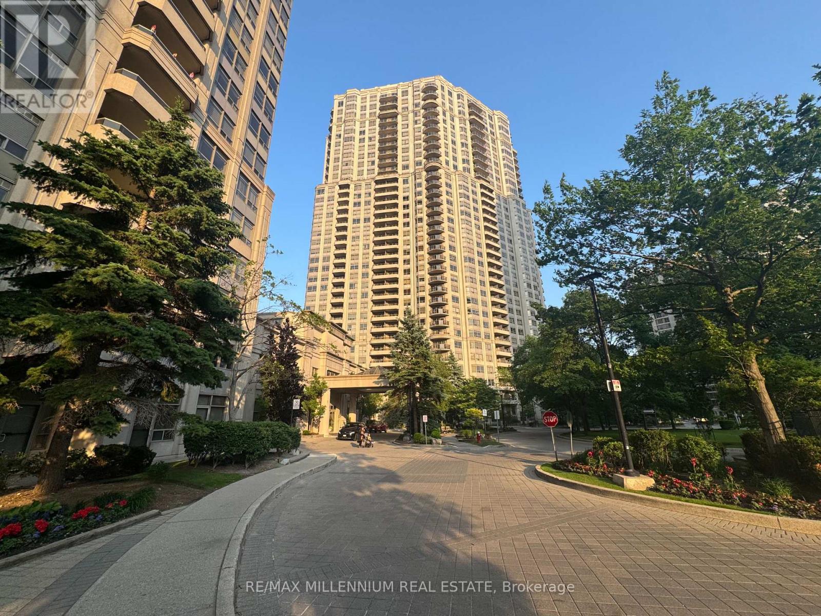 423 - 25 KINGSBRIDGE GARDEN CIRCLE, Mississauga, Ontario