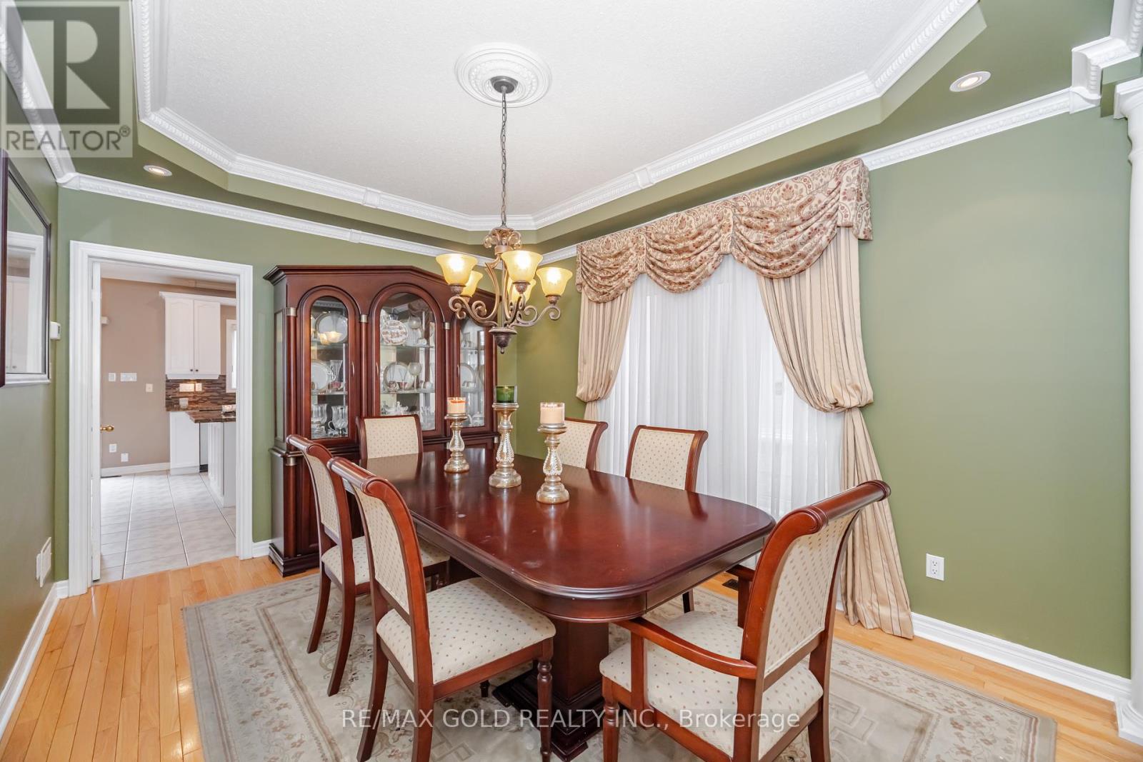 Property at 5 SUMMERSHADE STREET image 3