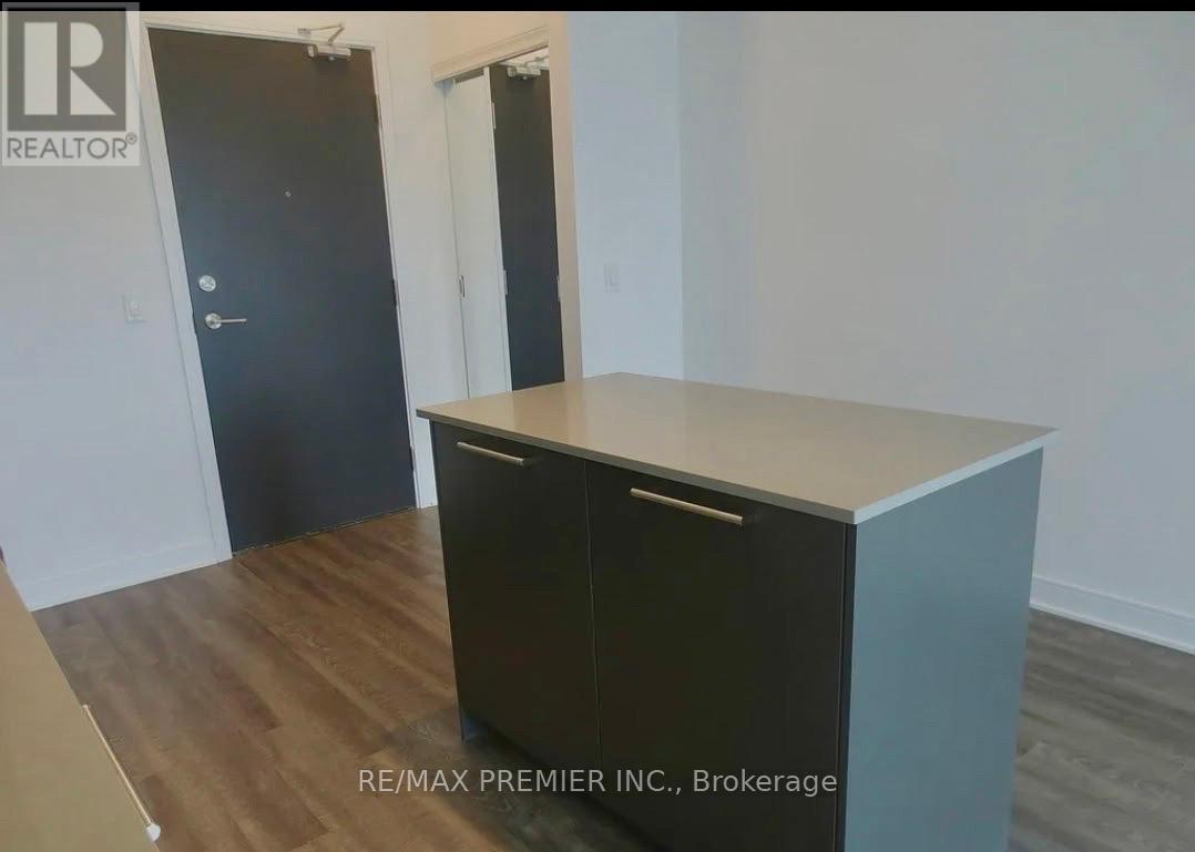 1011 - 25 Neighbourhood Lane, Toronto, Ontario  M8Y 0C3 - Photo 3 - W12219254