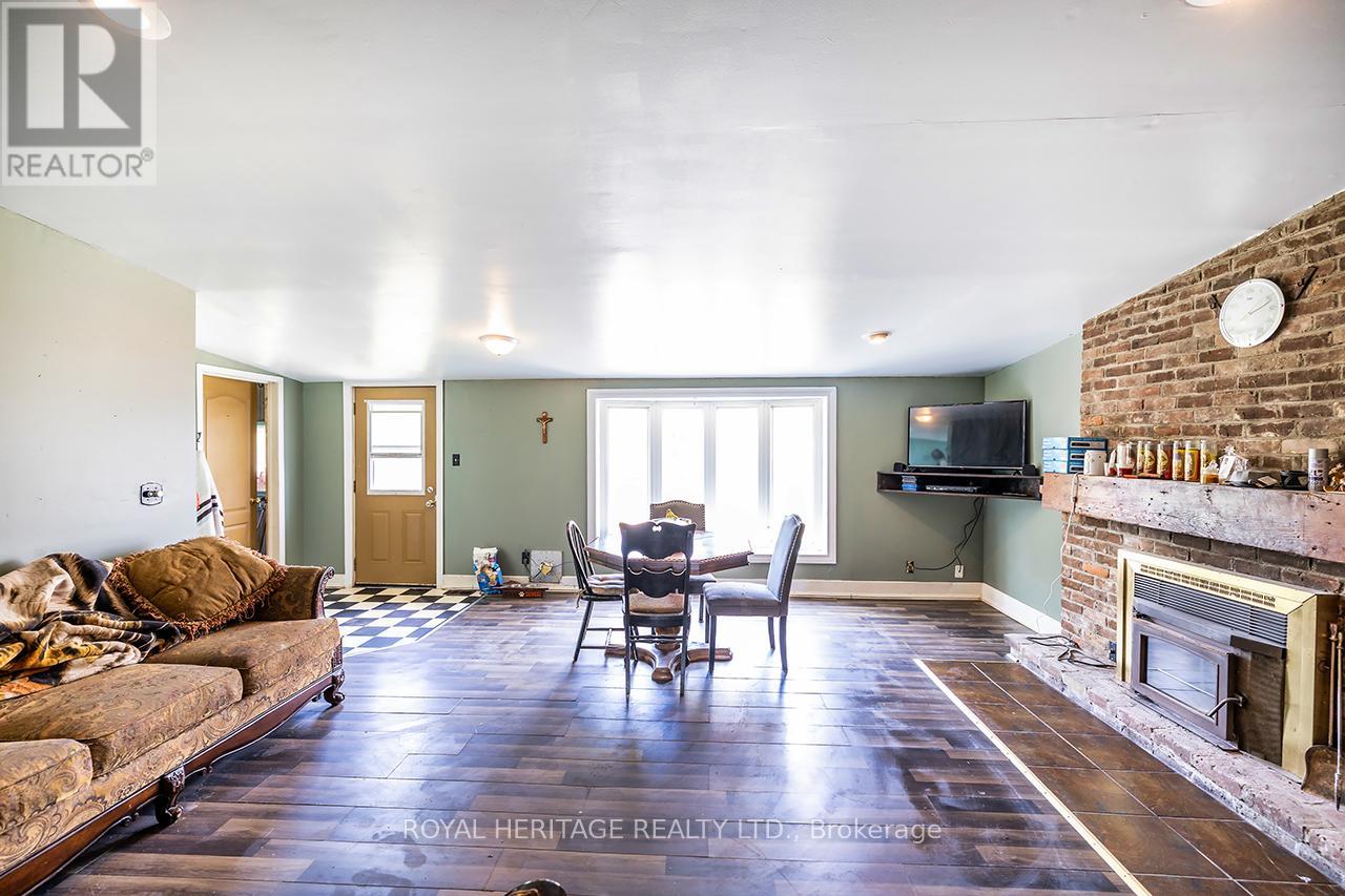 833 Woodville Road, Kawartha Lakes (Eldon), Ontario  K0M 2T0 - Photo 10 - X12219282