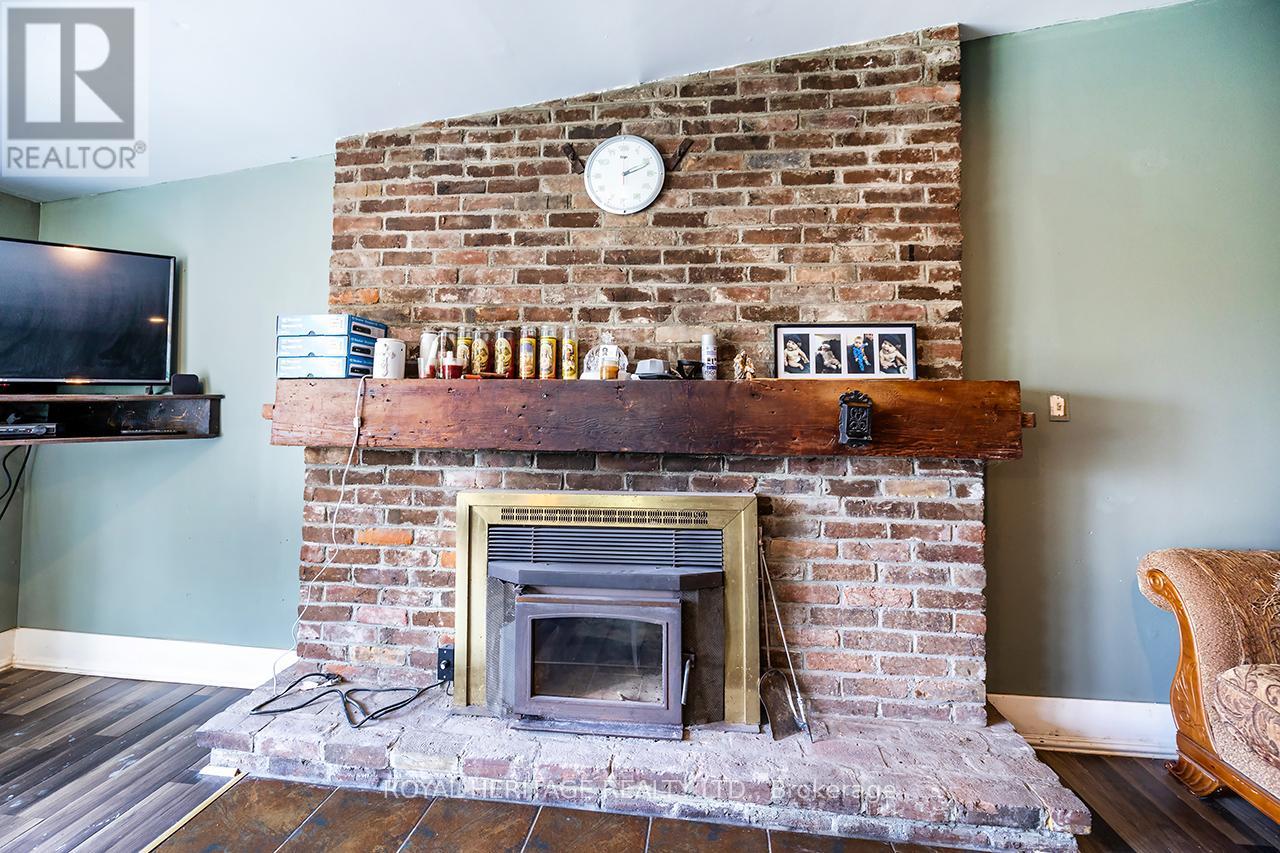 833 Woodville Road, Kawartha Lakes (Eldon), Ontario  K0M 2T0 - Photo 11 - X12219282