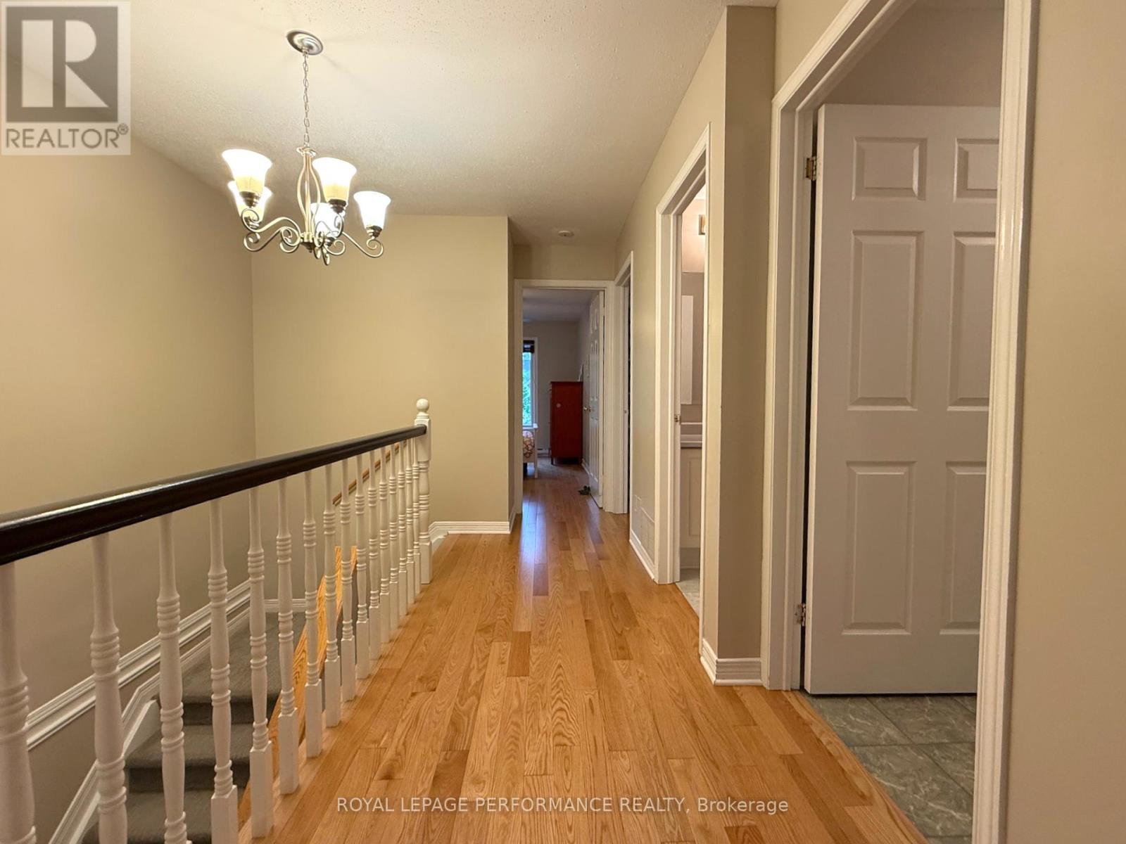 118 Dunbarton Court, Ottawa, Ontario  K1K 4L6 - Photo 12 - X12215423