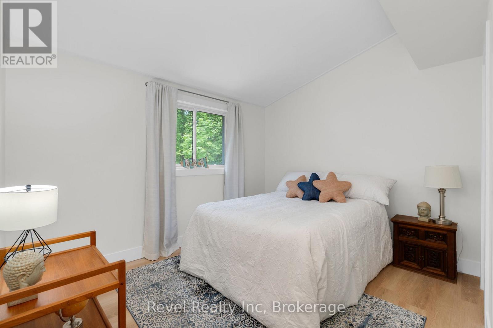 1204 Tiny Beaches Road N, Tiny, Ontario  L9M 0H7 - Photo 10 - S12219441