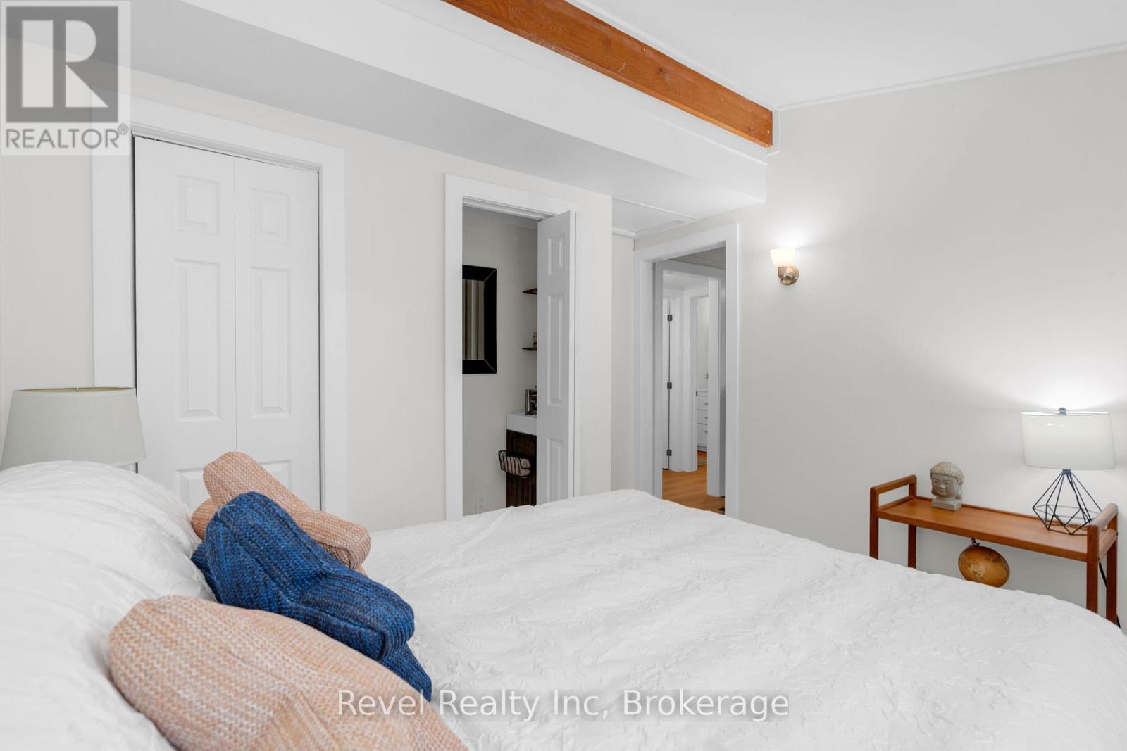 1204 Tiny Beaches Road N, Tiny, Ontario  L9M 0H7 - Photo 11 - S12219441