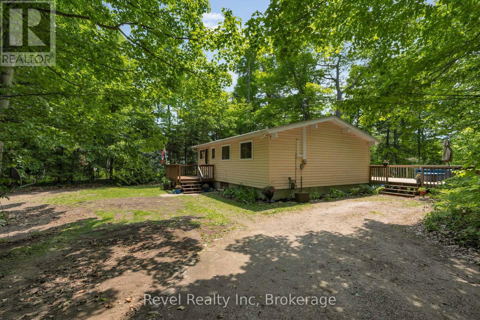 1204 Tiny Beaches Road N, Tiny, Ontario  L9M 0H7 - Photo 24 - S12219441