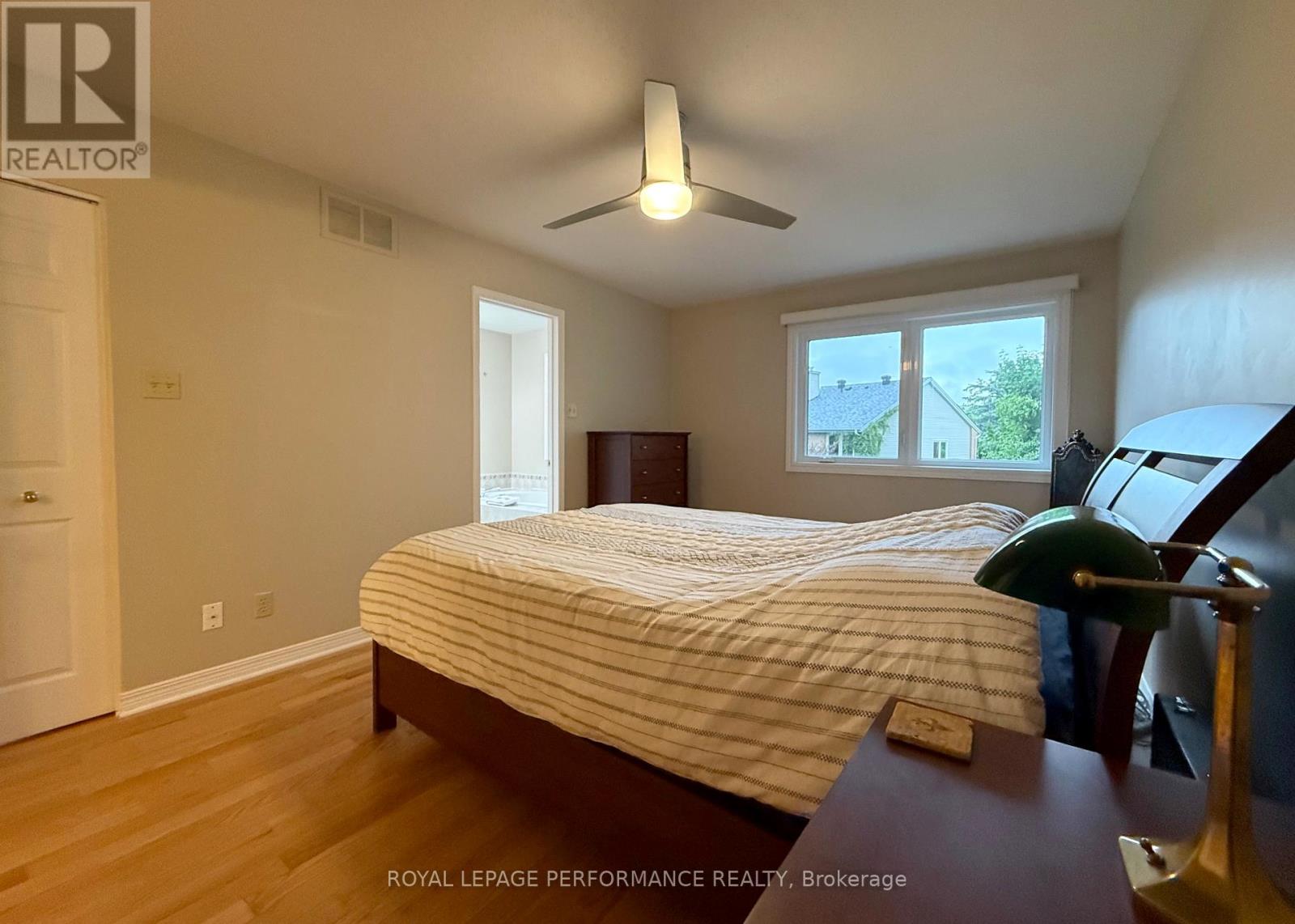 118 Dunbarton Court, Ottawa, Ontario  K1K 4L6 - Photo 14 - X12215423