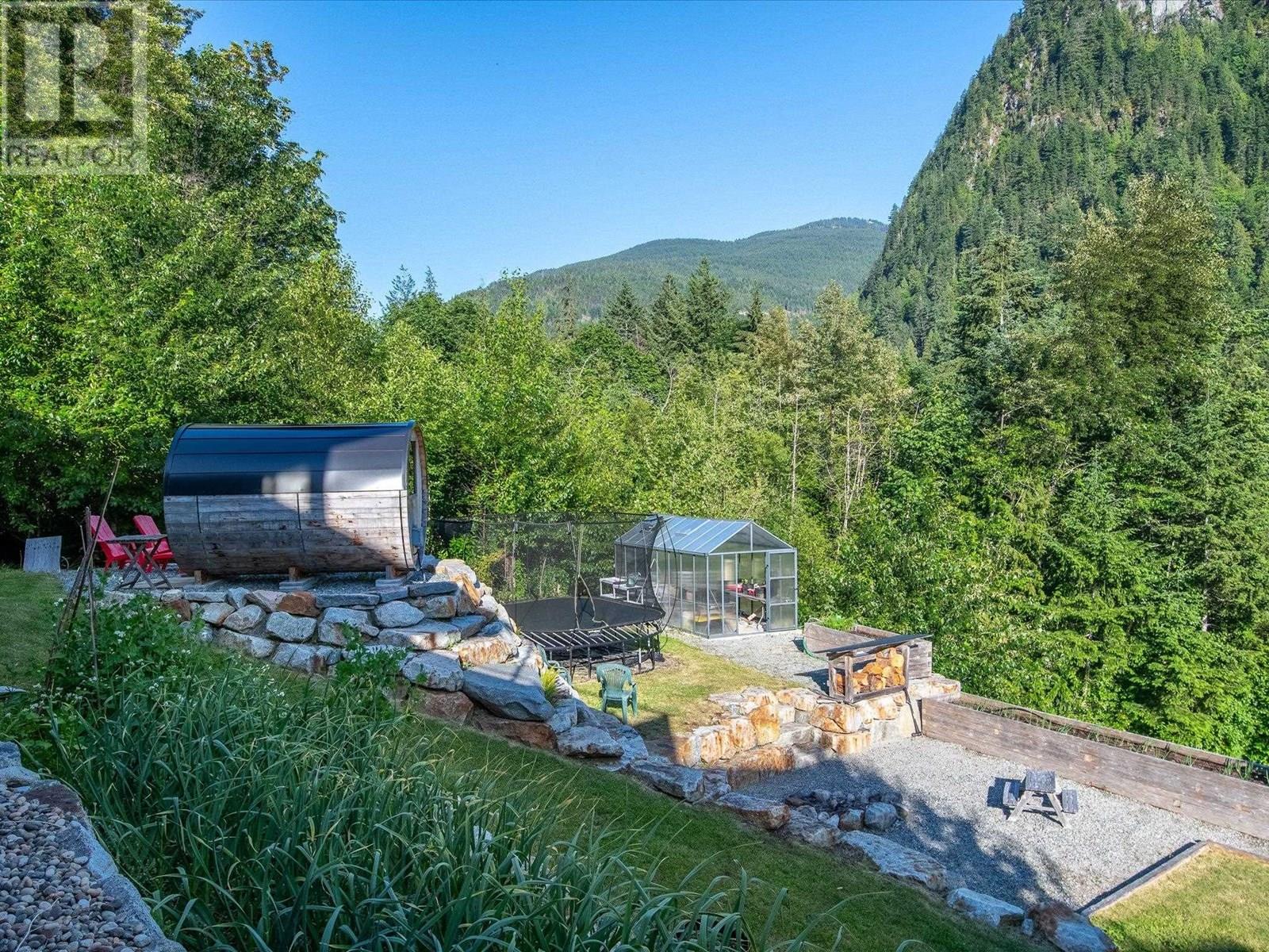 2258 Windsail Place, Squamish, British Columbia  V8B 0T6 - Photo 11 - R3015224
